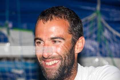 Arrivée, au Costa-Rica de l'imoca Banque populaire, le19 novembre 2011. Les skippers Armel Le Cleac'h et Christopher Pratt se placent à la 3ème place dans la catégorie des imocas. Photo © Jean-marie Liot DPPI.