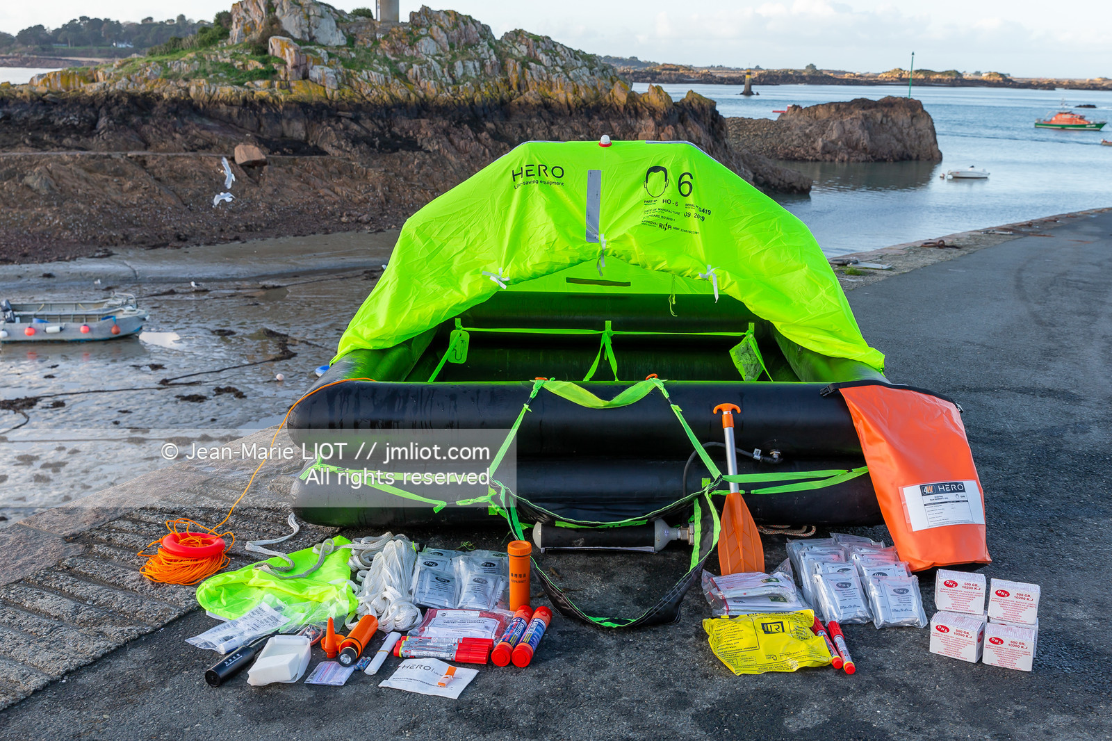 RADEAUX DE SURVIE - COMPARATIF