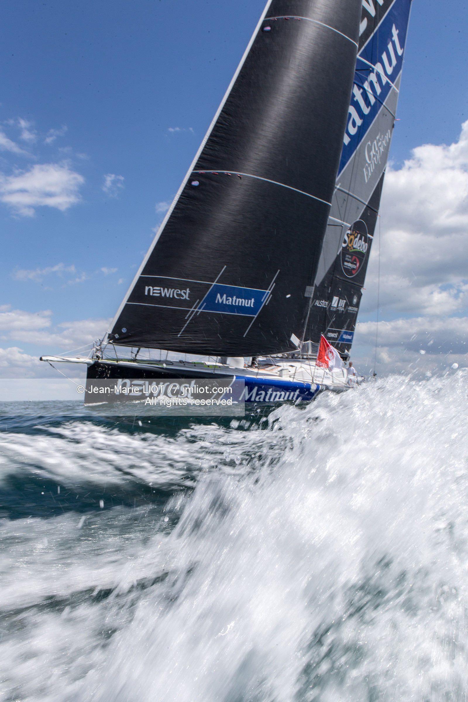 FABRICE AMEDEO - NEWREST MATMUT - VENDEE GLOBE 2016-2017