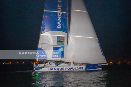 Arrivée, au Costa-Rica de l'imoca Banque populaire, le19 novembre 2011. Les skippers Armel Le Cleac'h et Christopher Pratt se placent à la 3ème place dans la catégorie des imocas. Photo © Jean-marie Liot DPPI.