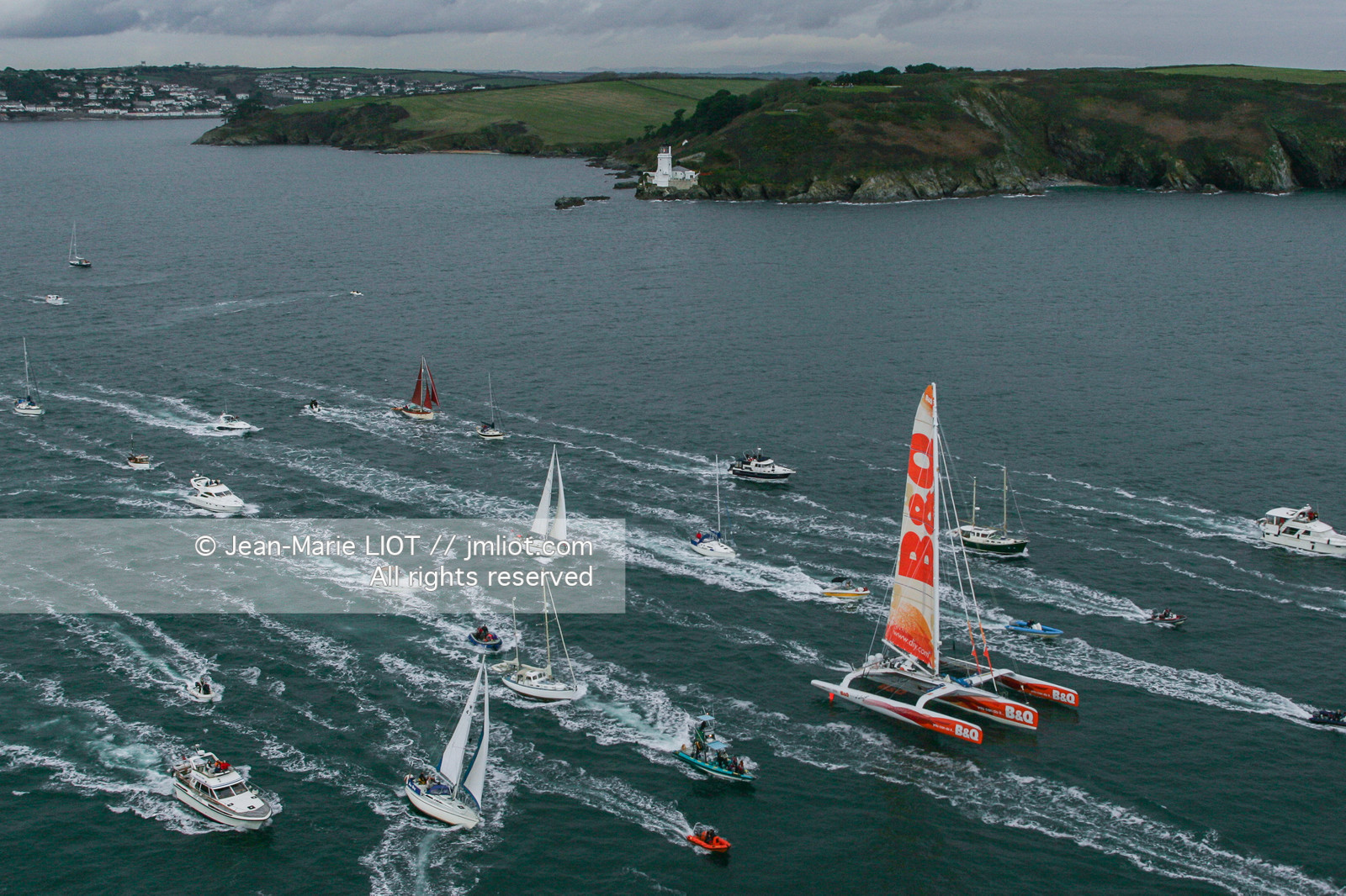 ELLE MACARTHUR - RECORD DU TOUR DU MONDE EN SOLITAIRE