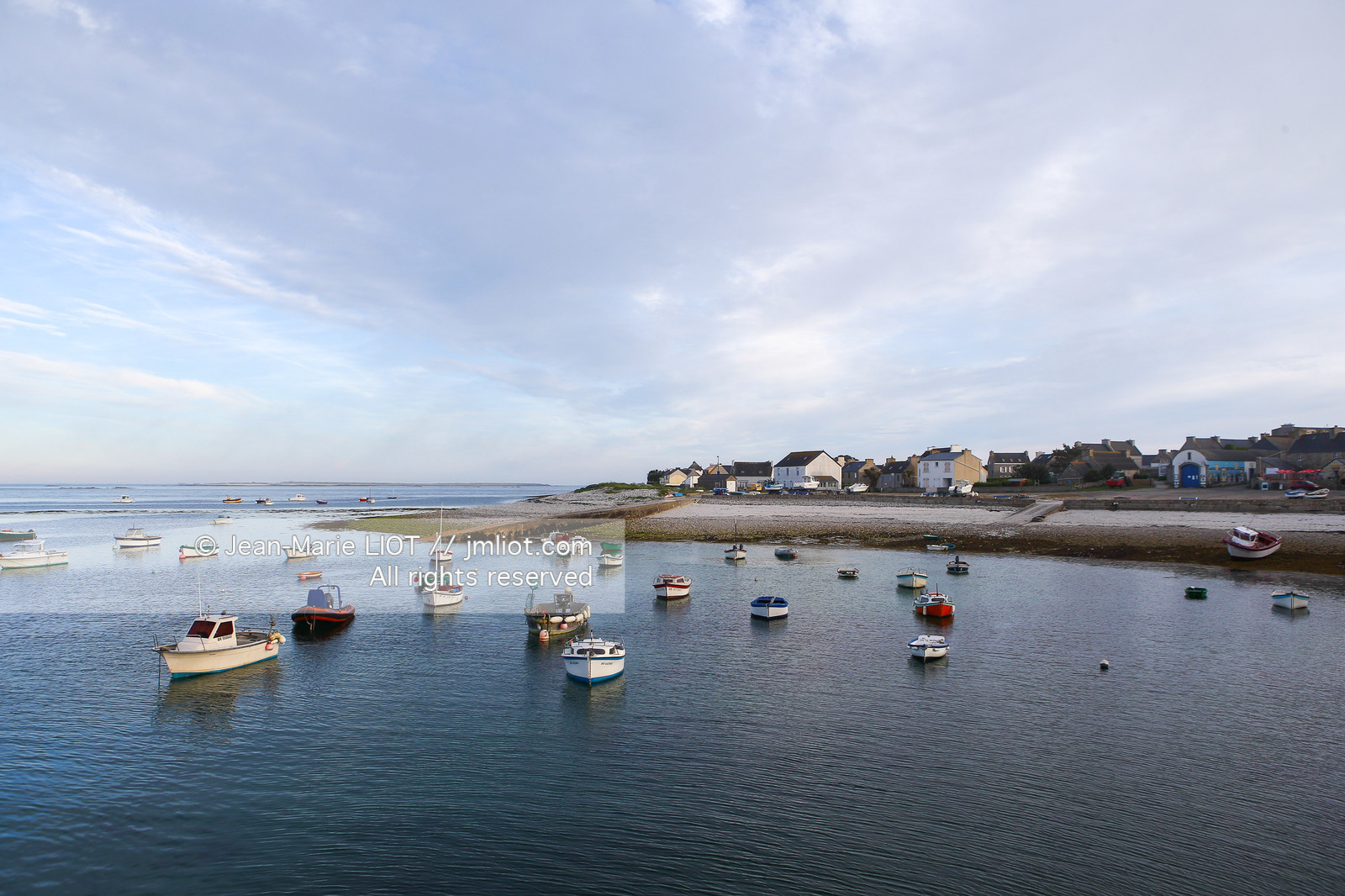 VOIILES ET VOILIERS - ILES OUBLIEES - ILE DE MOLENE