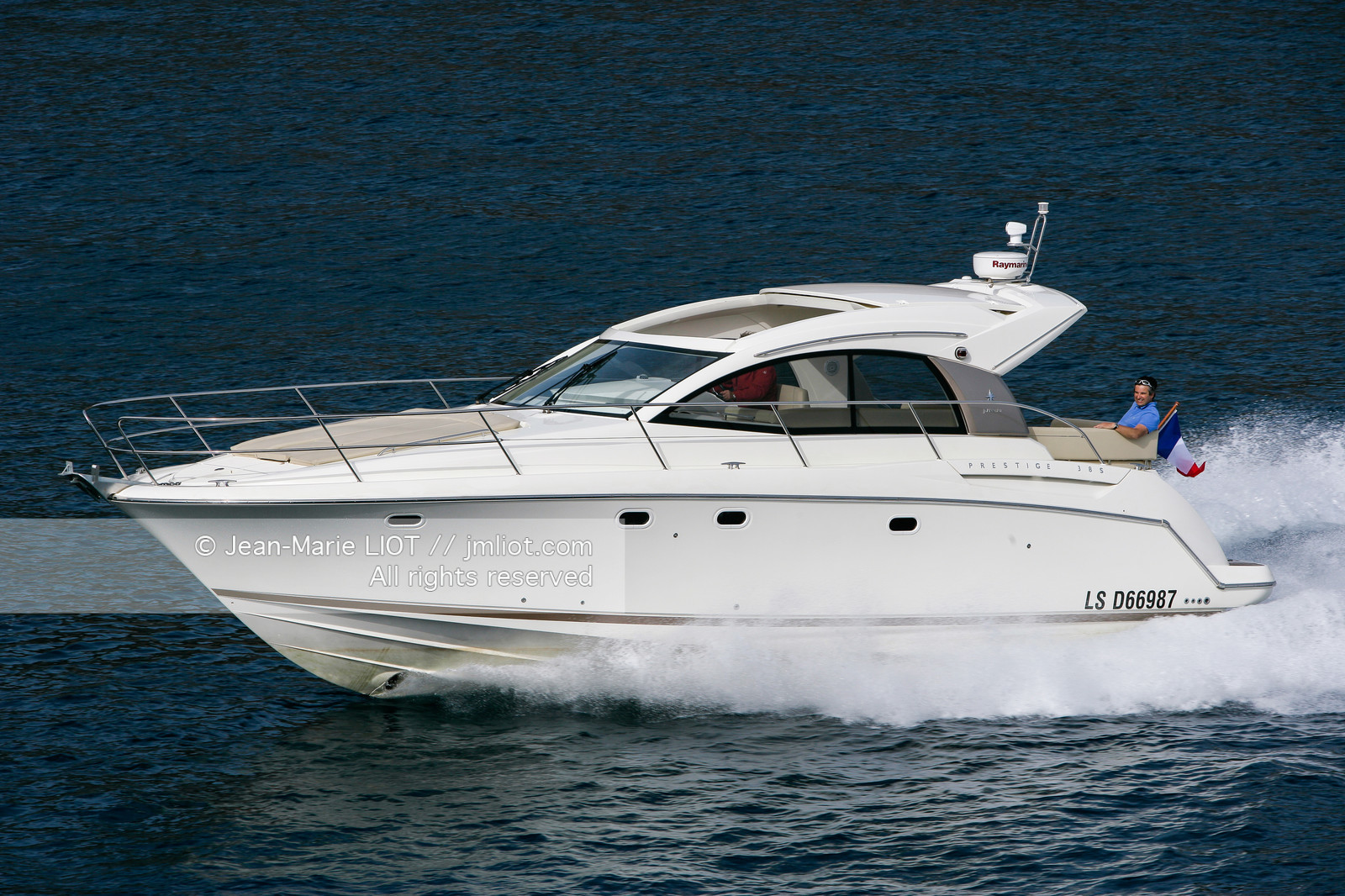 NEPTUNE-PRESTIGE 38S