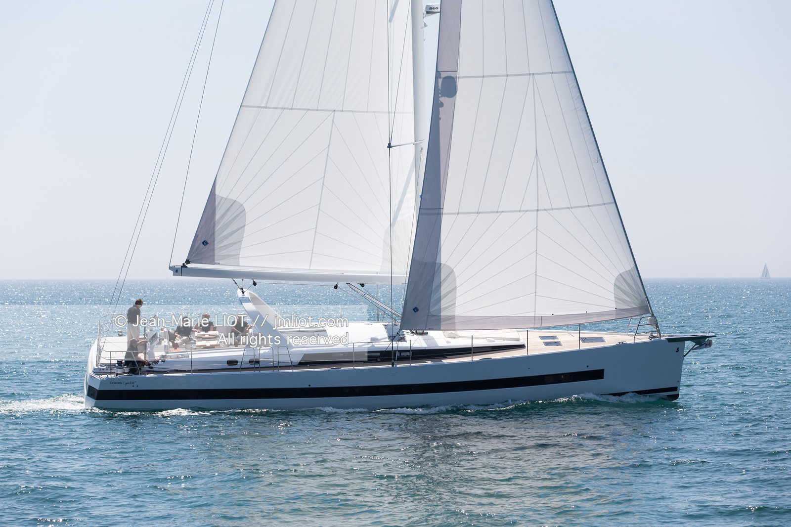 OCEANIS YACHT 62