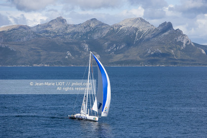 090107VG09090105FONCIA_L7A4764 .jpg