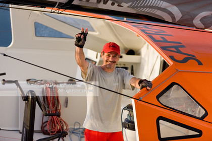 ROUTE DU RHUM 2010 - ARRIVEE DE MARC GUILLEMOT