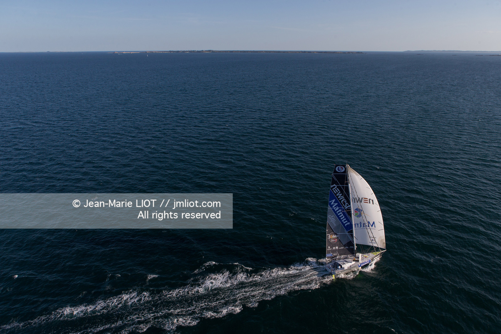 FABRICE AMEDEO - NEWREST MATMUT - VENDEE GLOBE 2016-2017