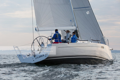 J COMPOSITES 2016 - J112E