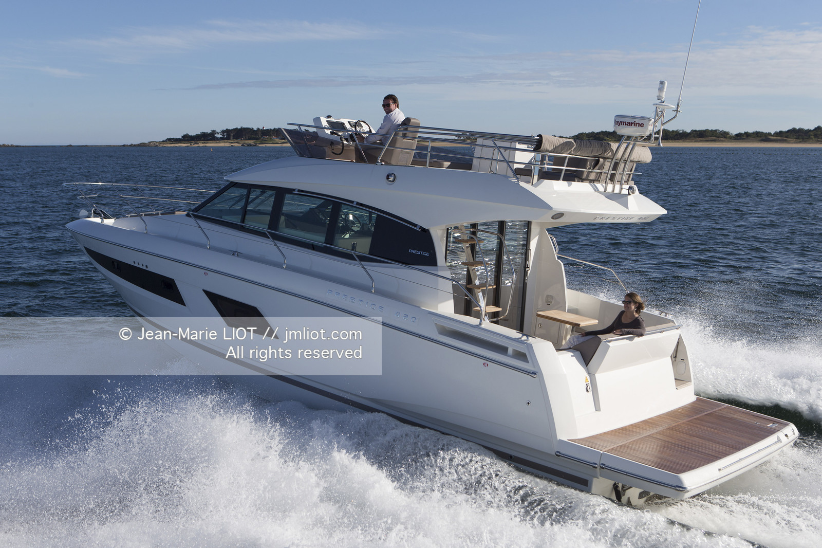 PRESTIGE 420 - PRESTIGE YACHTS