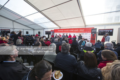 IDEC SPORT- ARRIVEE  RECORD TROPHEE JULES VERNE
