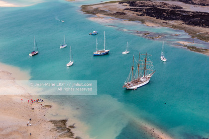 LES ILES CHAUSEY