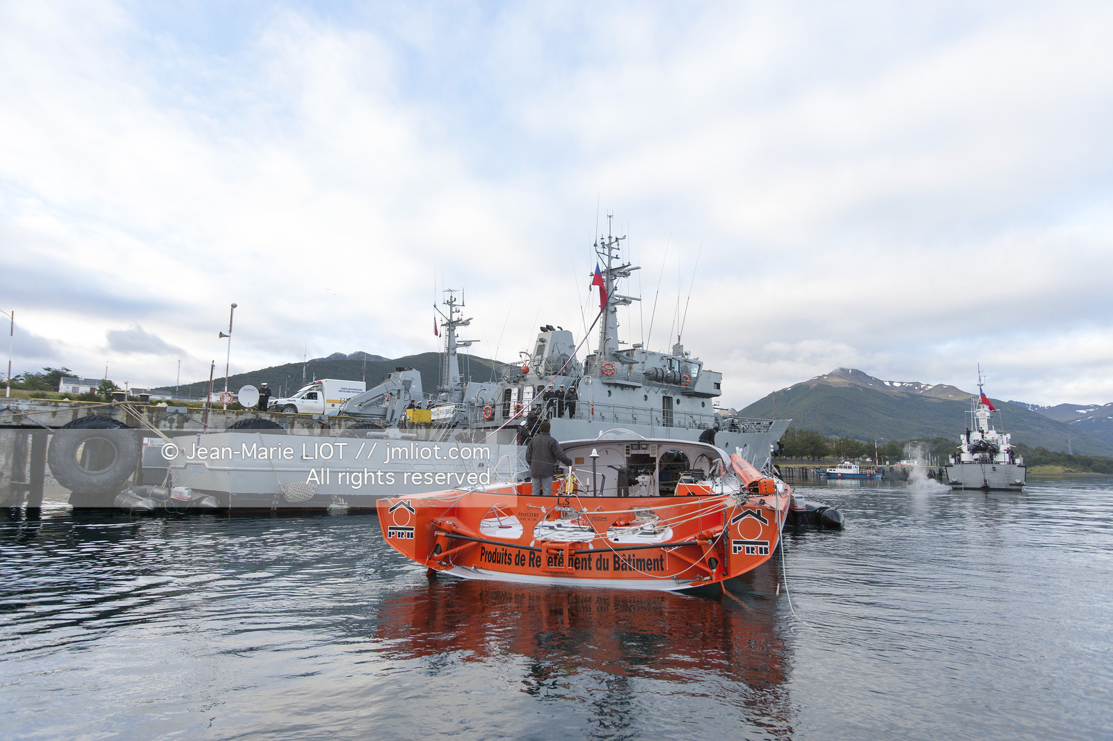 090107VG09_L7A4874