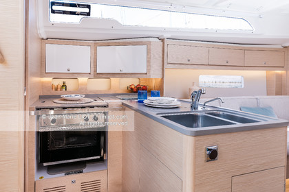 DUFOUR YACHTS 2022 - DUFOUR 37