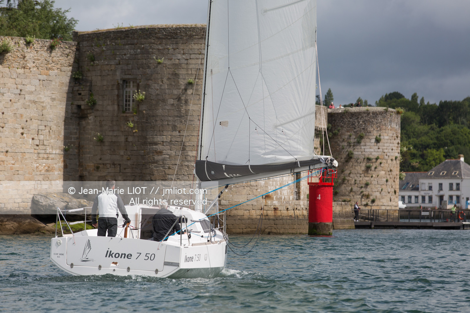 IKONE 750 - YACHT MAGAZINE ALLEMAGNE