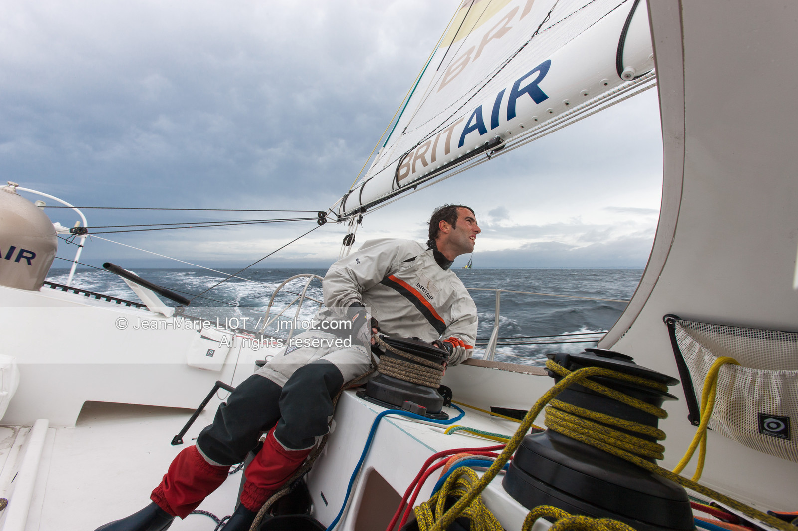 Armel le Cléac'h à l'entrainement sur Britair avant le départ de la route du Rhum 2010. Photo © Jean-Marie Liot.