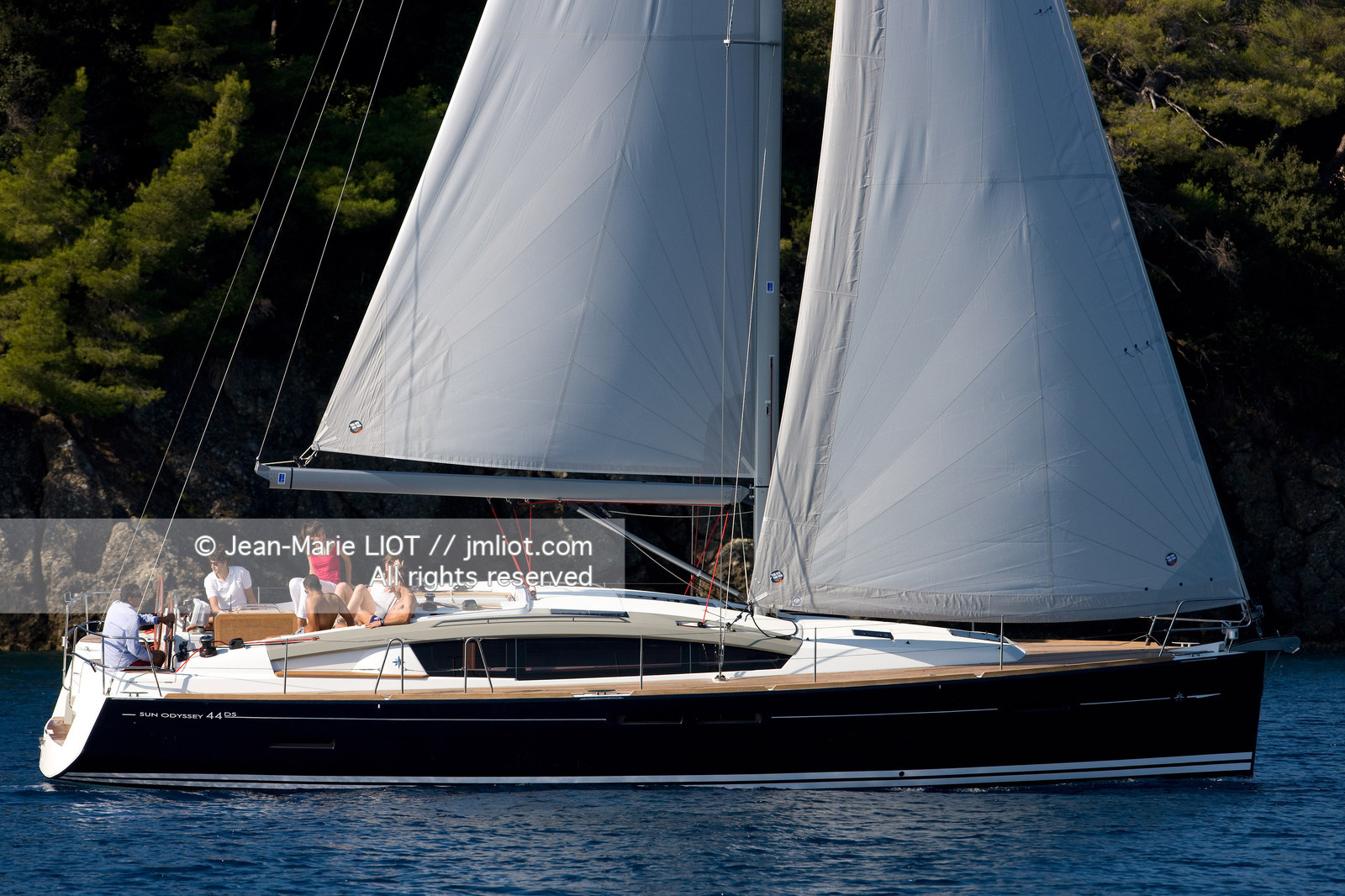 CHANTIER JEANNEAU 2011