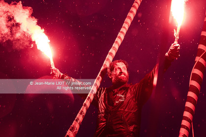 VENDEE GLOBE 2016-2017 - ARRIVEE ERIC BELLION - COMME UN SEUL HOMME