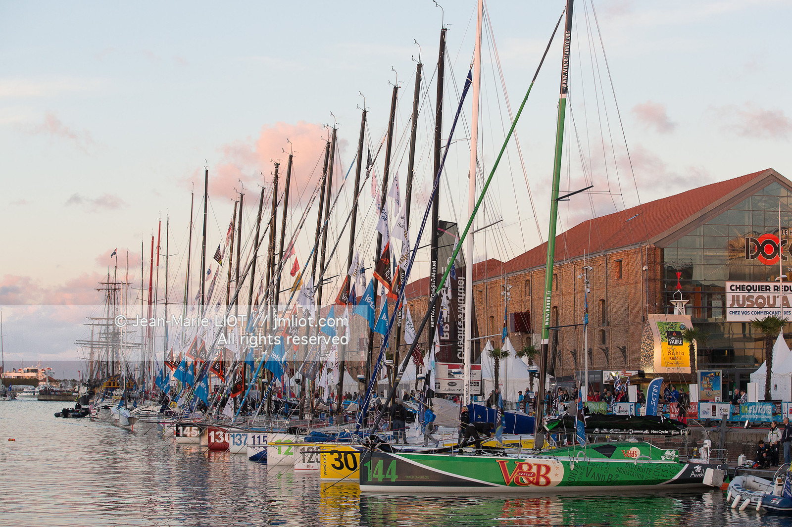 Départ de la Transat Jacques Vabre, le 25 octobre 2015 au Havre.- Photo Jean Marie Liot   DPPI.