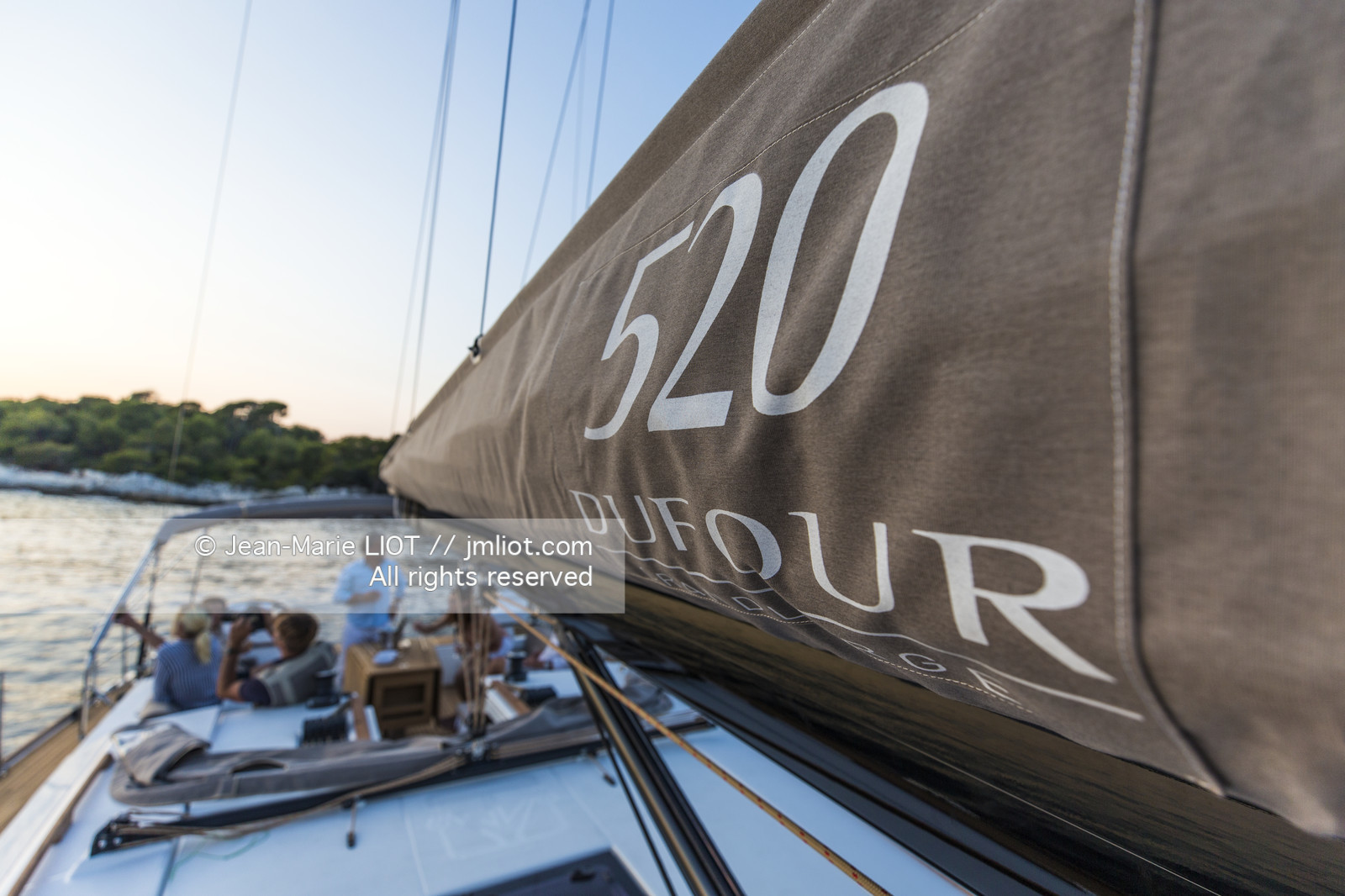 DUFOUR YACHTS 2017 - DUFOUR 520