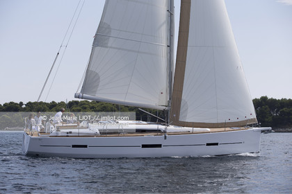 DUFOUR 46O.