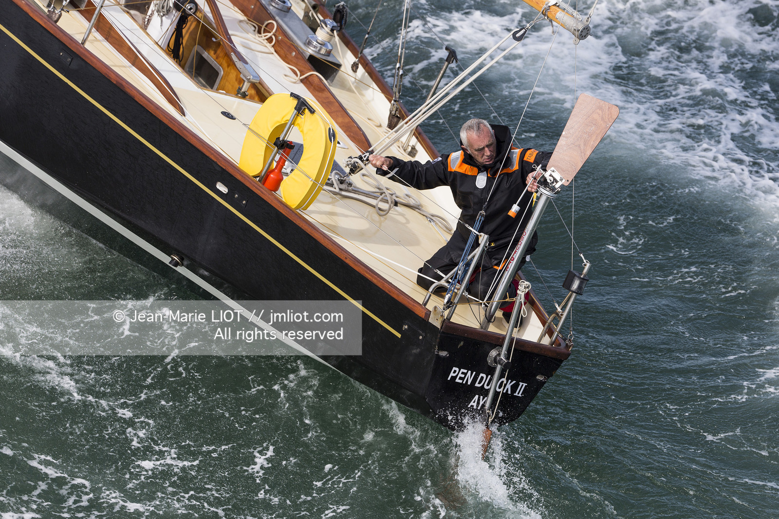 LOICK PEYRON A BORD DE PEN DUICK II