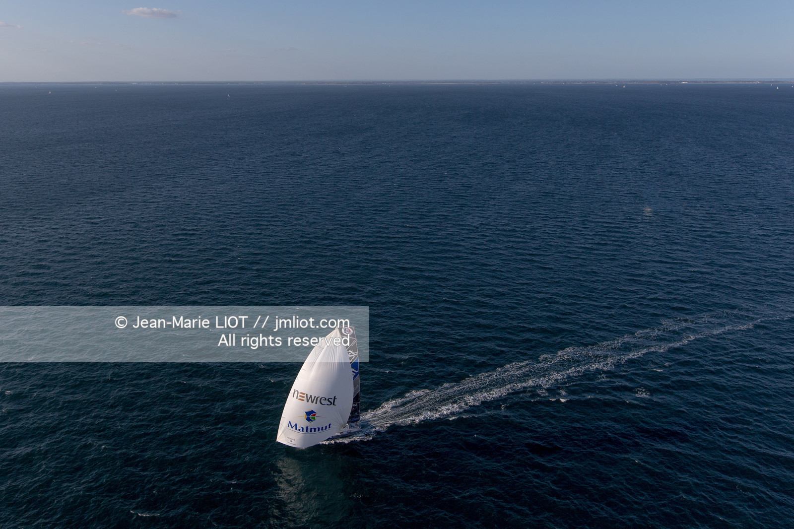 FABRICE AMEDEO - NEWREST MATMUT - VENDEE GLOBE 2016-2017