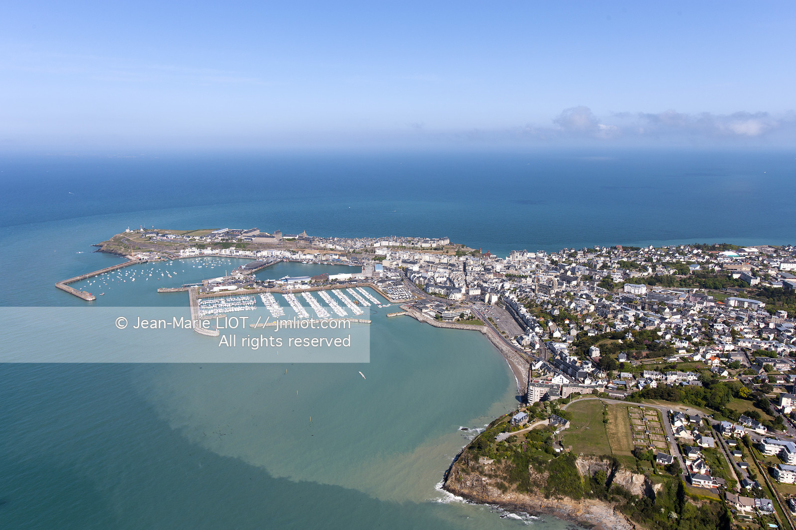 VUE AERIENNE DE GRANVILLE - MANCHE.PHOTO © JEAN-MARIE LIOT.