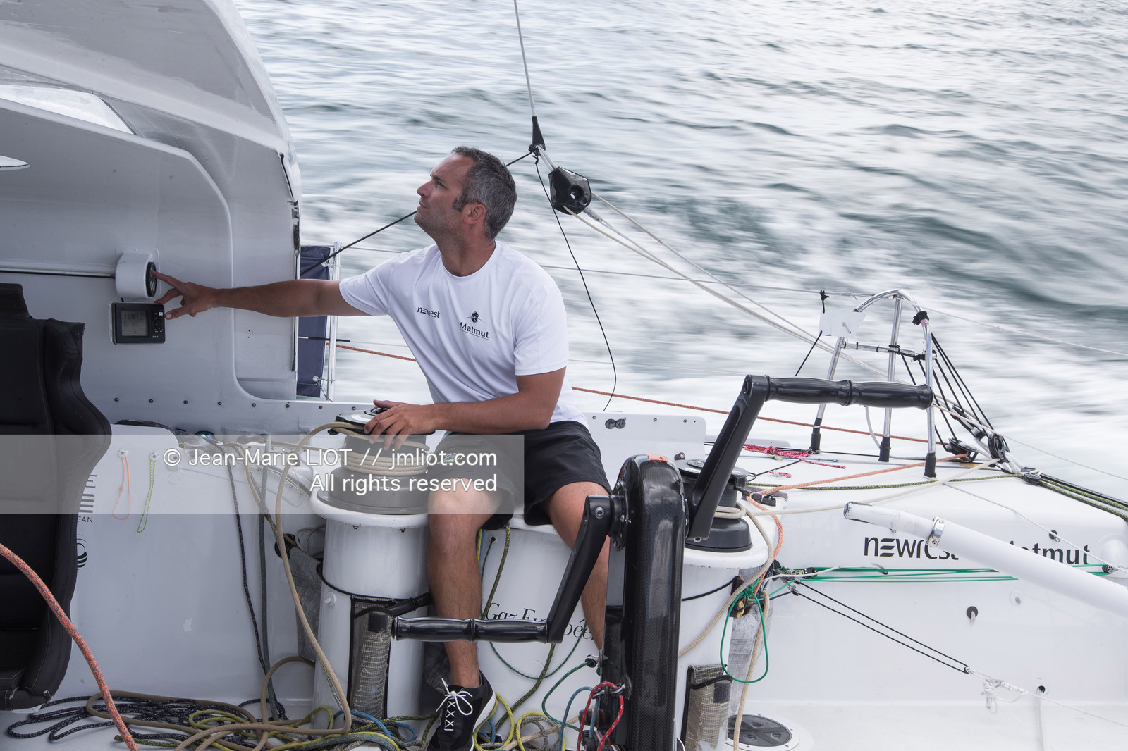 FABRICE AMEDEO - NEWREST MATMUT - VENDEE GLOBE 2016-2017