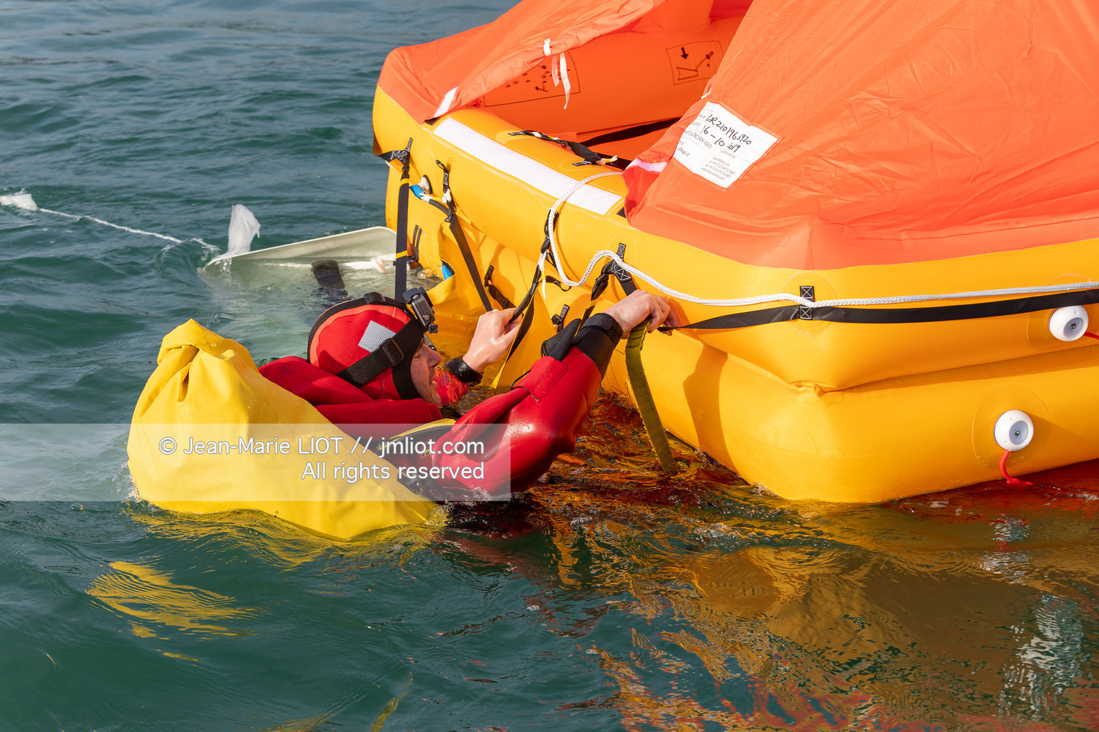 RADEAUX DE SURVIE - COMPARATIF