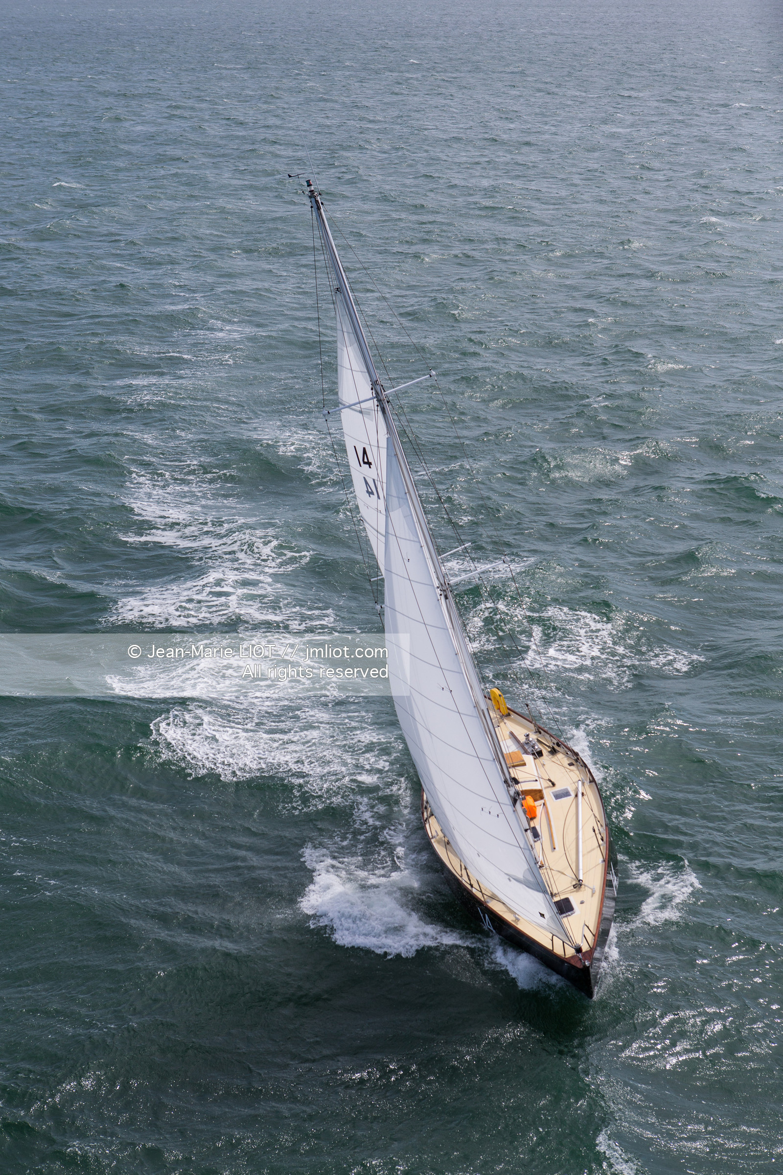 LOICK PEYRON A BORD DE PEN DUICK II