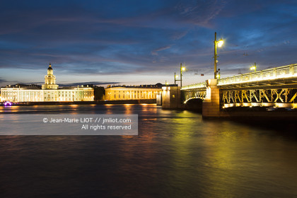 .Russia, Saint Petersburg, listed as World Heritage by UNESCO, Ermitage Museum and the Neva river's banks during the Nuits Blanches events (Sleepless Nights)