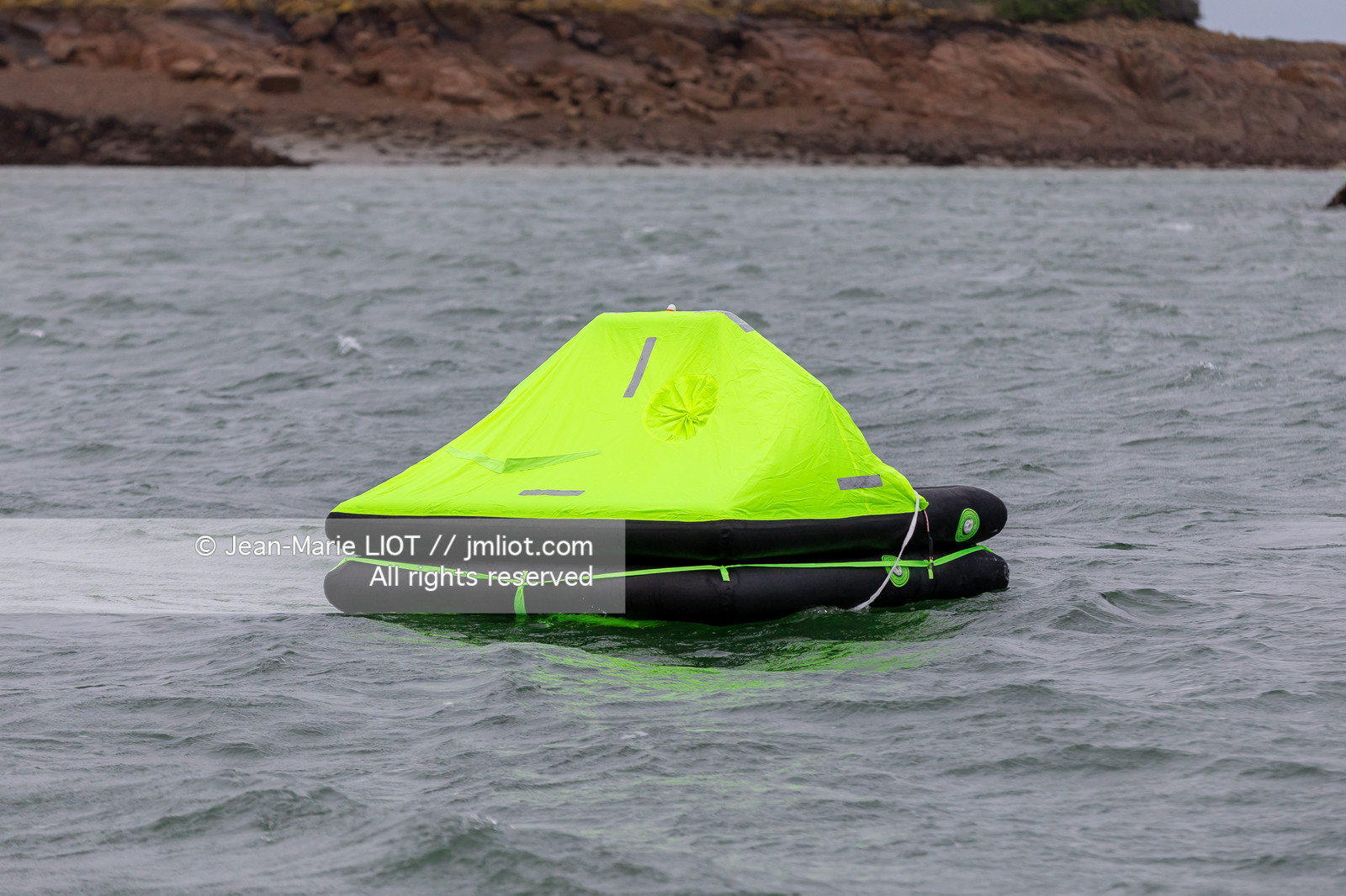 RADEAUX DE SURVIE - COMPARATIF