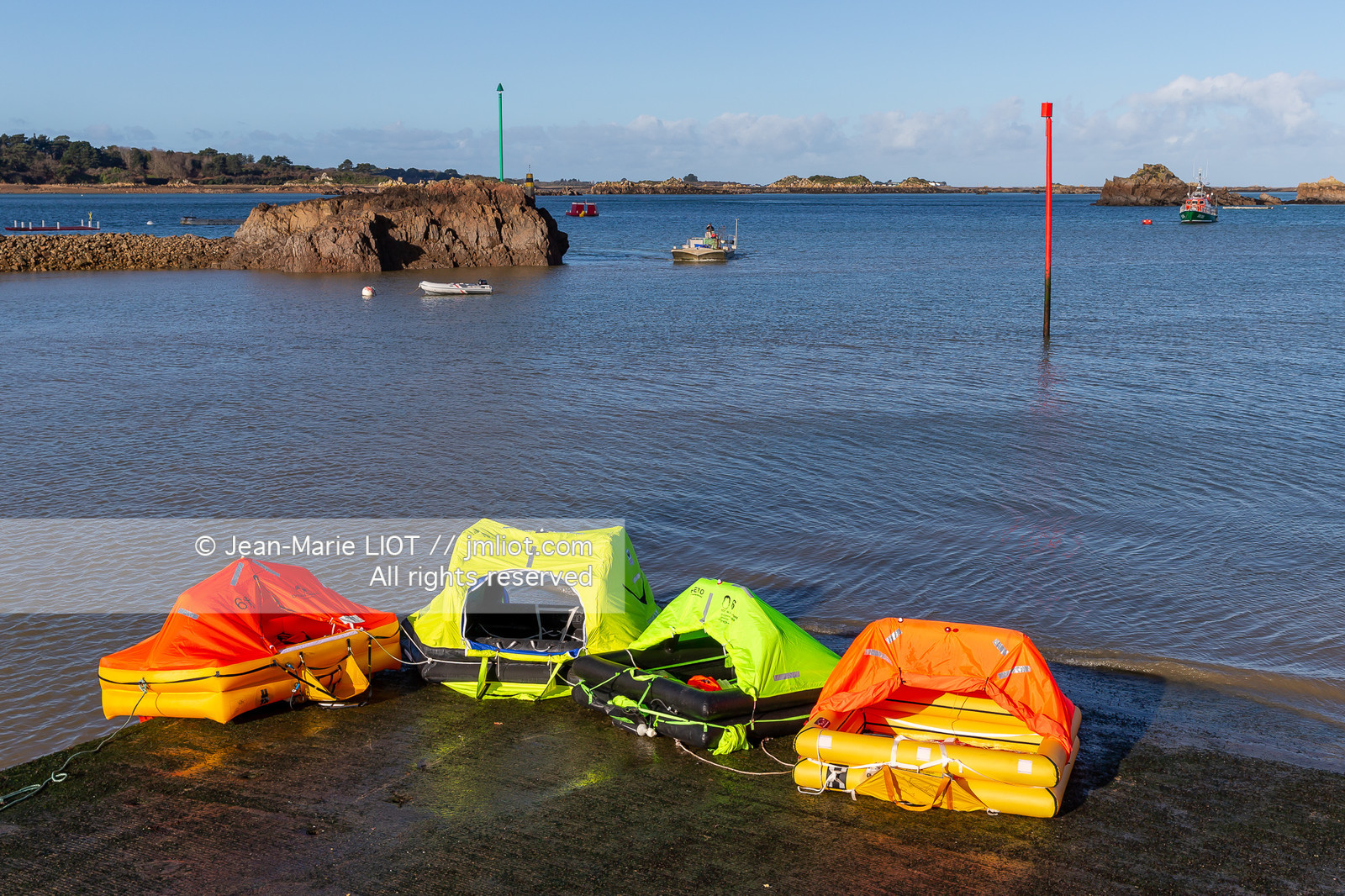 RADEAUX DE SURVIE - COMPARATIF