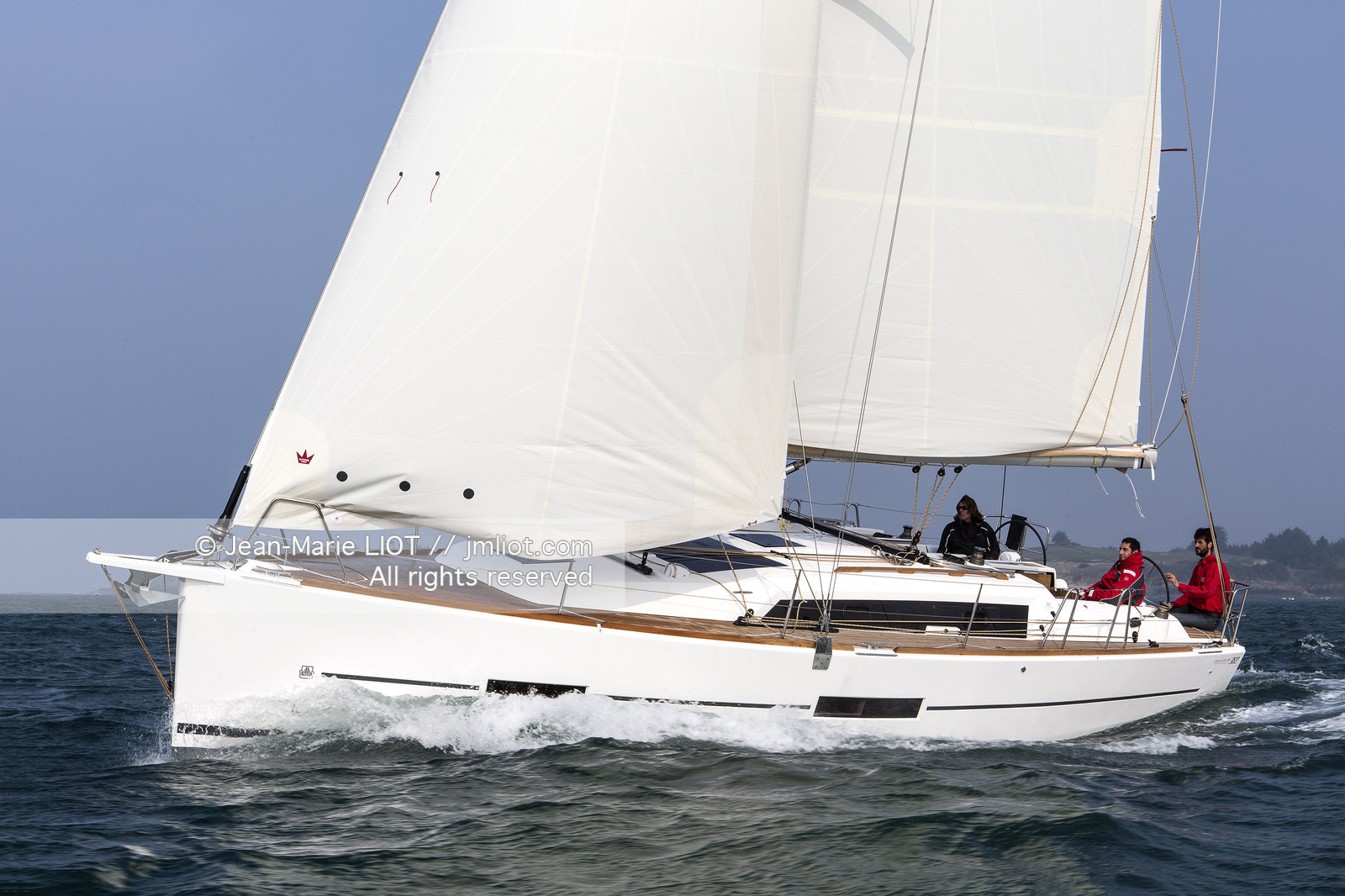 VOILE MAGAZINE - 100 MILLES A BORD