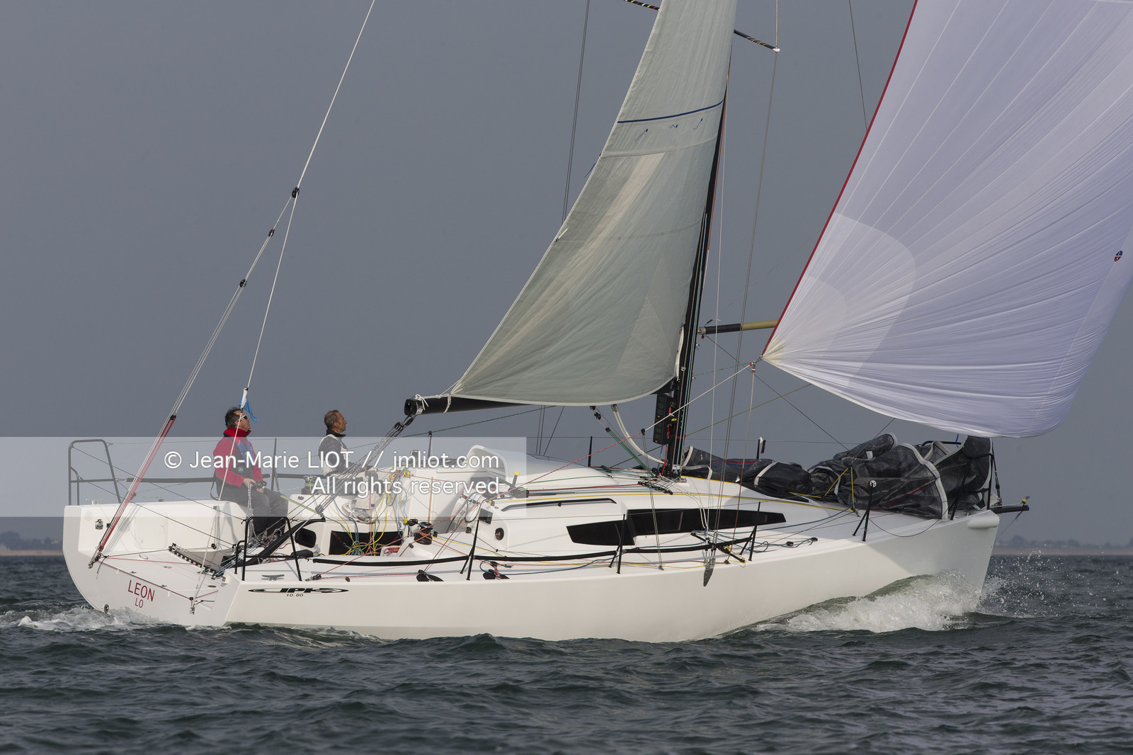 VOILE MAGAZINE - 100 MILLES