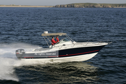 MOTONAUTISME - JEANNEAU CAP CAMARAT 925