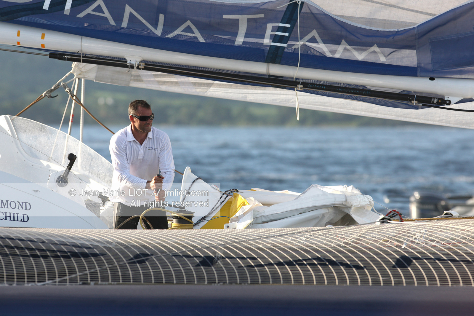 ROUTE DU RHUM 2010 - ARRIVEE YANN GUICHARD