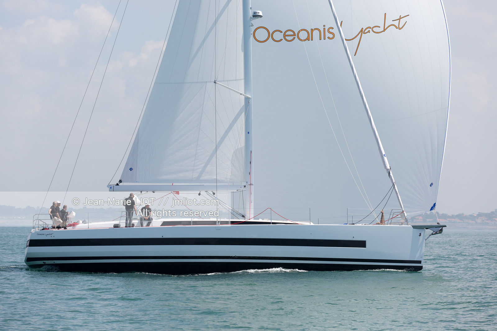 OCEANIS YACHT 62