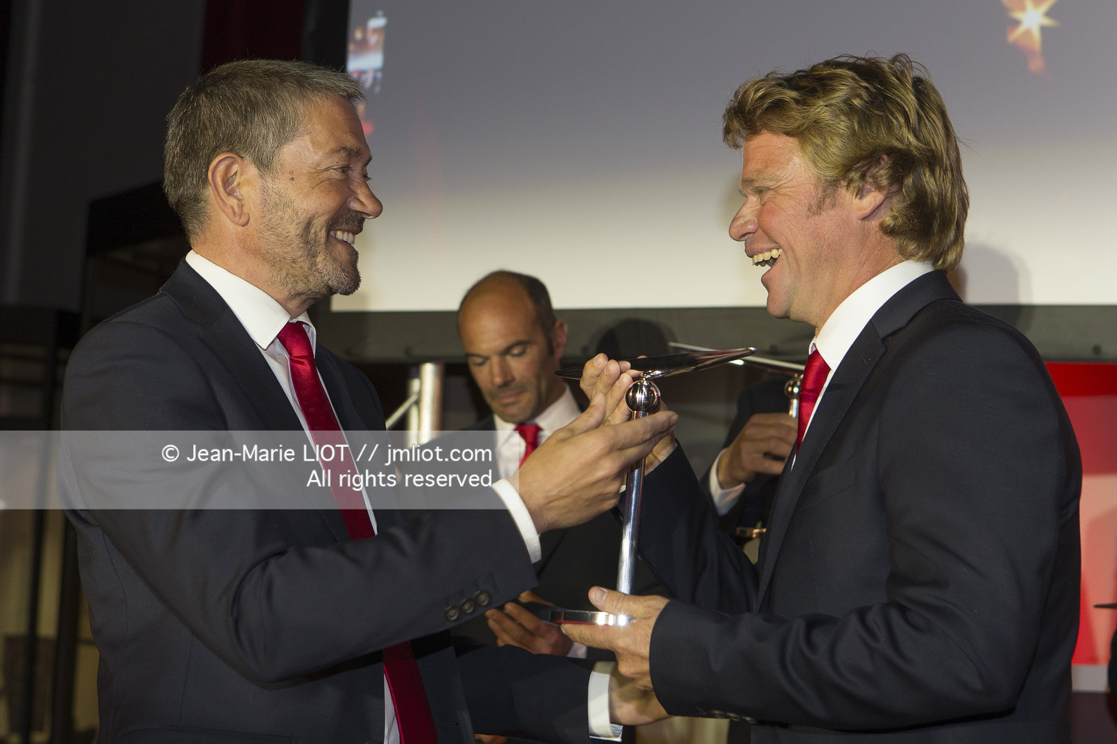 TROPHEE JULES VERNE - IDEC SPORT - REMISE DFU TROPHEE