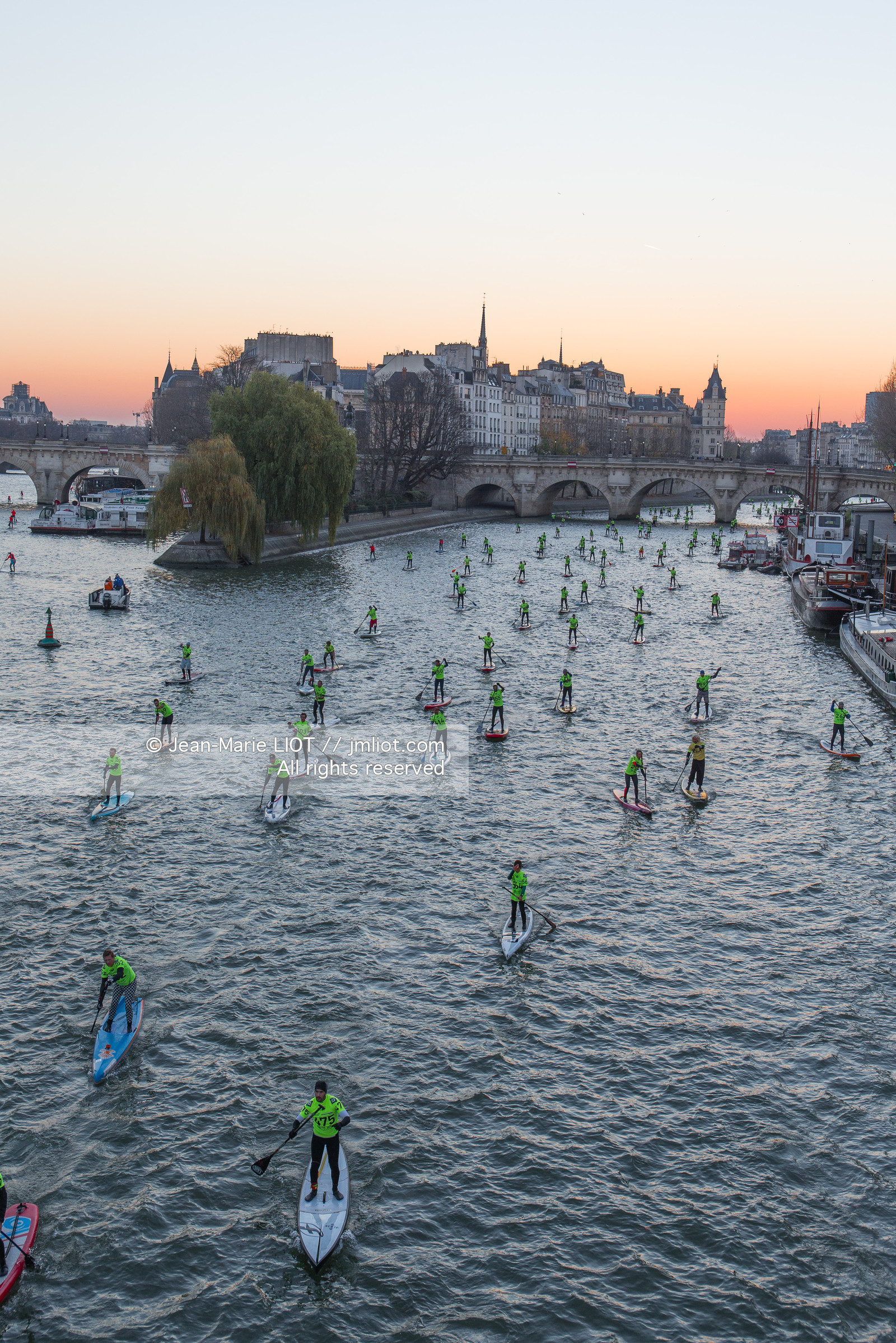 PADDLE - LA SEINE - PARIS