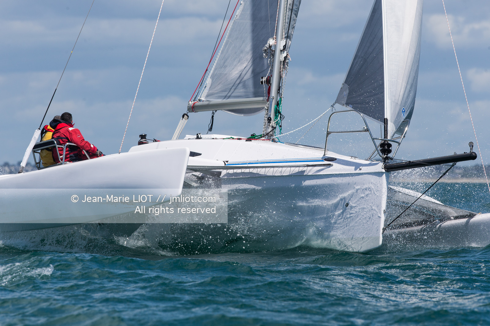 VOILE MAGAZINE - CORSAIR CRUZE 970