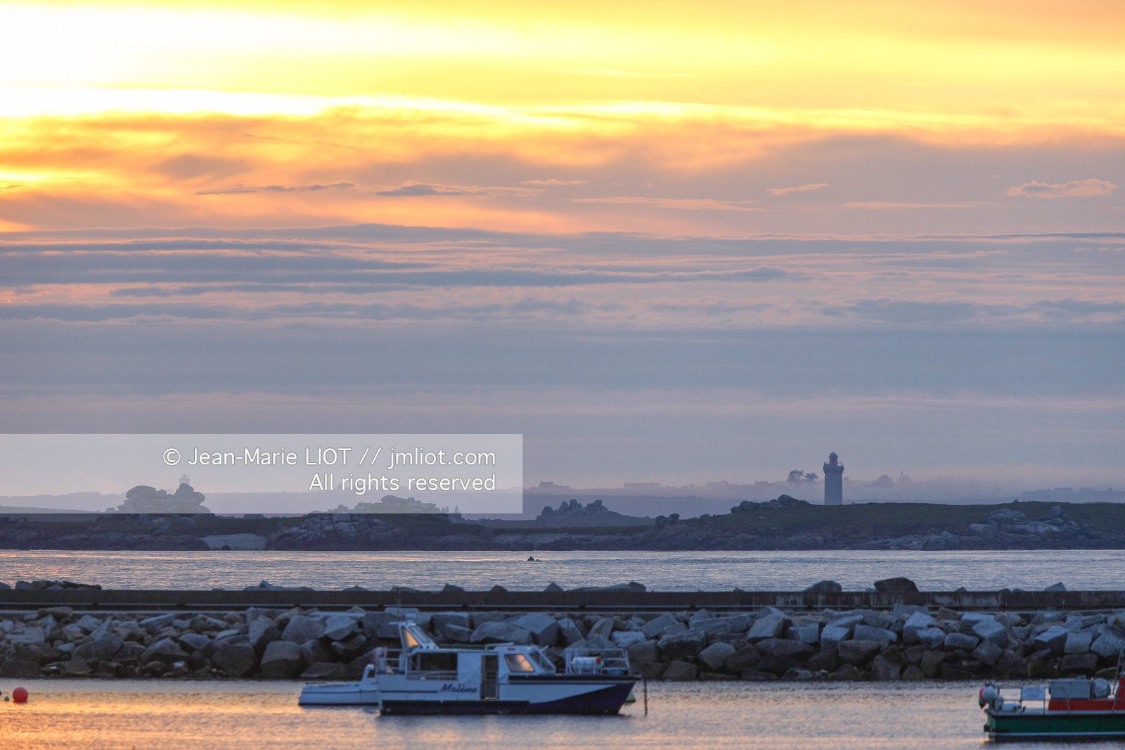 VOIILES ET VOILIERS - ILES OUBLIEES - ILE DE MOLENE