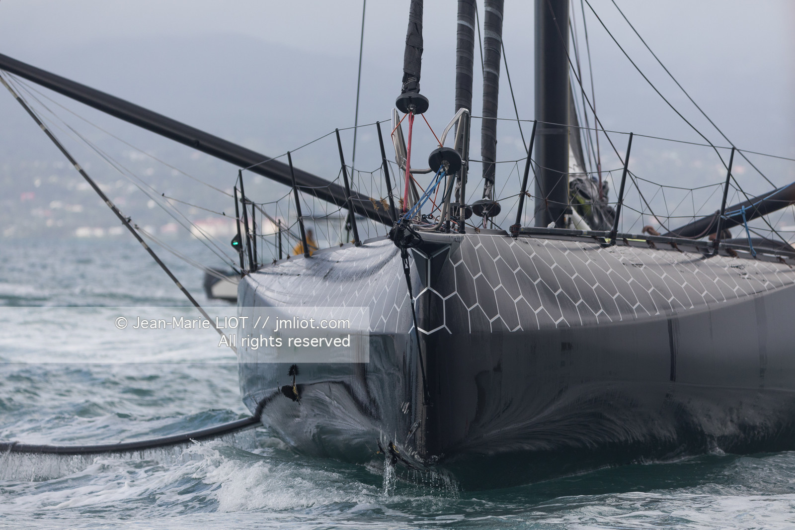 ALEX THOMSON - ROUTE DU RHUM 2018 - ARRIVEE