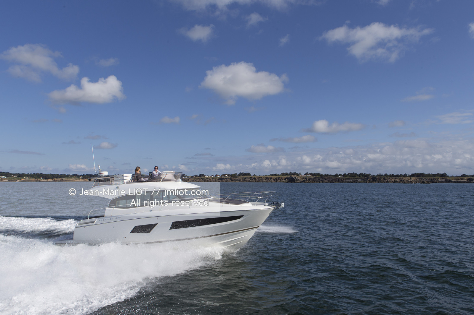 PRESTIGE 420 - PRESTIGE YACHTS