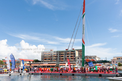 ROUTE DU RHUM 2010 - FRANCK CAMMAS - ARRIVAL