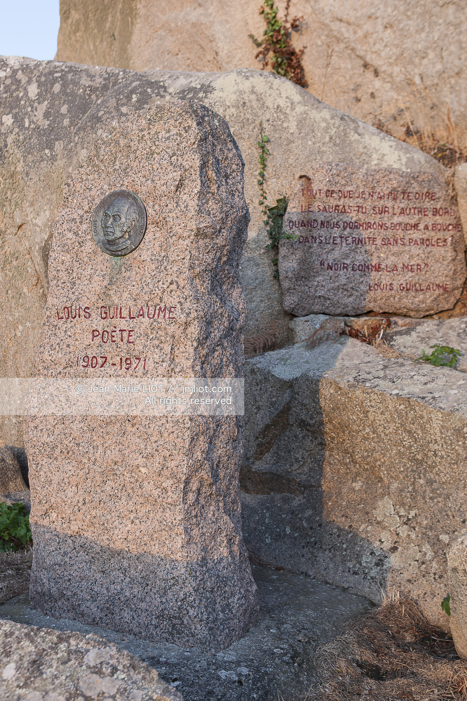 VOILE MAGAZINE 10 09