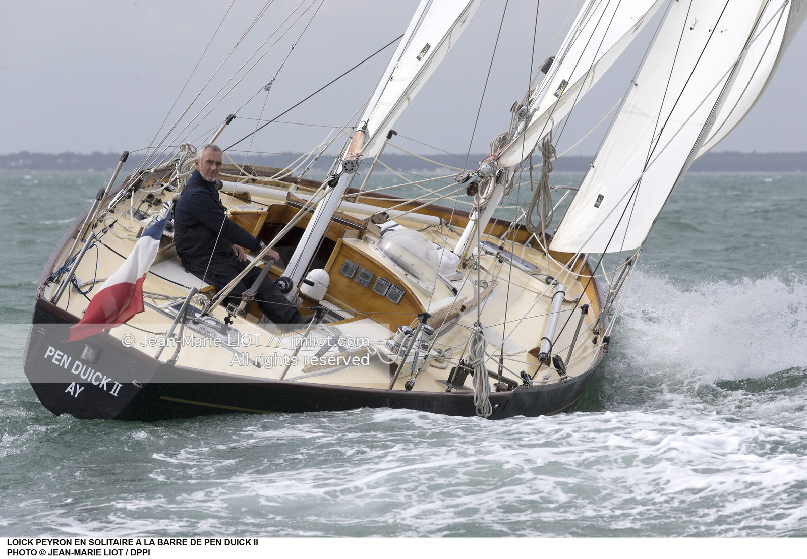LOICK PEYRON A BORD DE PEN DUICK II