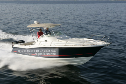 MOTONAUTISME - JEANNEAU CAP CAMARAT 925