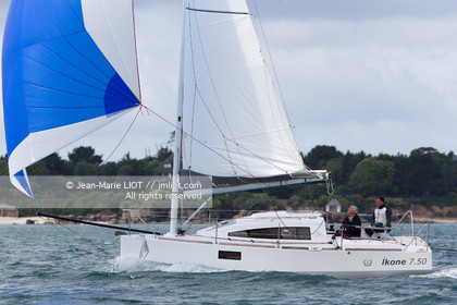 IKONE 750 - YACHT MAGAZINE ALLEMAGNE