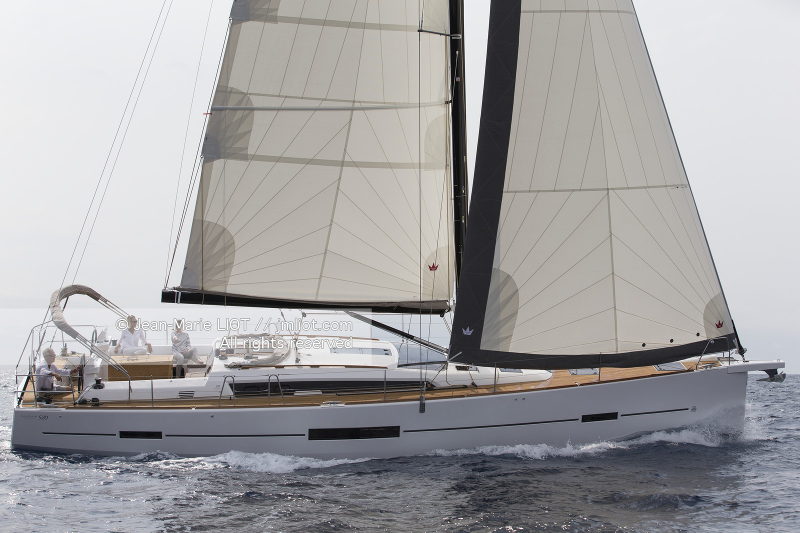 DUFOUR YACHTS 2017 - DUFOUR 520